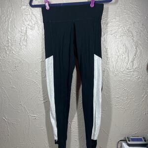 Victoria's Secret PINK Yoga Crisscross Leggings Women’s Size XS Black white‎